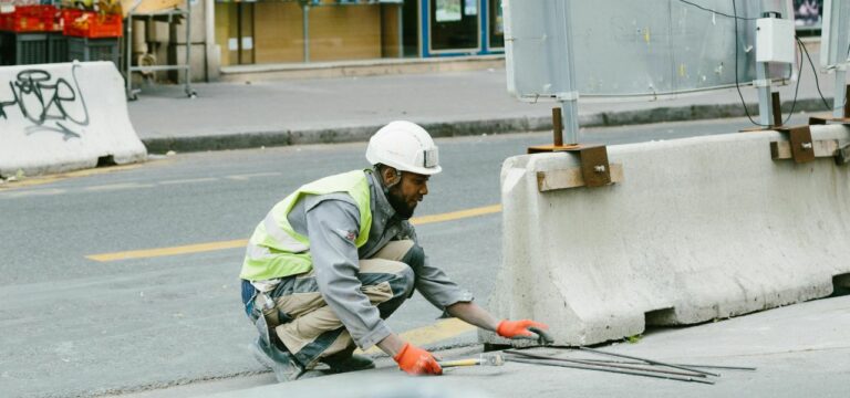 Lire la suite à propos de l’article Les Équipements de Protection Individuelle (EPI) sur les Chantiers